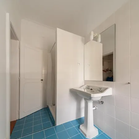 Appartamento Guestready - Spacious For 2 In The City Centre Lisbona
